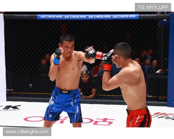 孔令丰与哈亚的精彩对决谁将成为胜者揭晓搏击界的新传奇